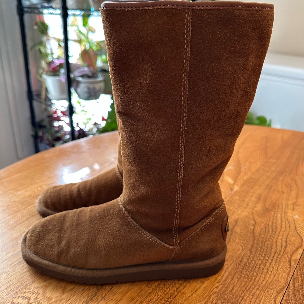 COACH Giselle Suede Sherpa Lined Tall Chestnut Brown Boots Size 6B